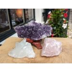 Extra ruw en superhelder donker paars Magical Trio Amethist- Rozekwarts-Bergkristal en spatzuiver Bergkristal kleine middenmaat