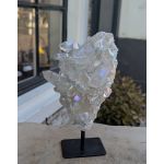 Bergkristal cluster op standaard angel aura