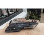 Zwarte Toermalijn ruw extra Large met mica en extra albiet