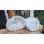 Nu voor een gereduceerde prijs! Speciale Super ruwe en 'sneeuw' witte Marokkaanse Bergkristal Geode  !