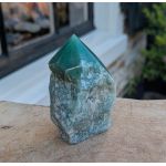 Aventurijn ruw met geslepen punt