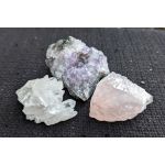 Speciale  Magical Trio of Gouden Driehoek  in de kleine maat met Uruguai  Amethist,  Bergkristal en Rozekwarts extra zuivere kwaliteit