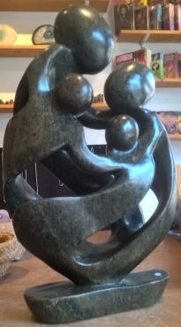 Serpentijn beeld familie