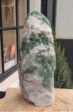 Aventurijn in kwarts ruw XL staand