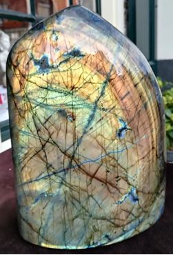 Labradoriet steen groot rondgepolijst