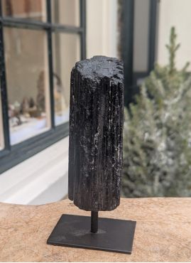 Zwarte Toermalijn , Schorl, op standaard