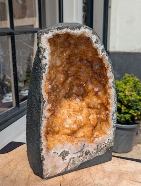 Zeer speciale Citrien  geode kleine middenmaat