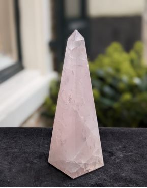 Rozenkwarts obelisk medium maat Brazillie