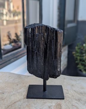Zwarte Toermalijn , Schorl, op standaard