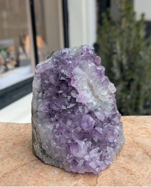Super kwaliteit  Amethist cluster staand