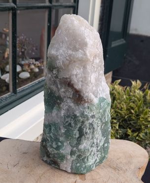Aventurijn in kwarts ruw XL staand