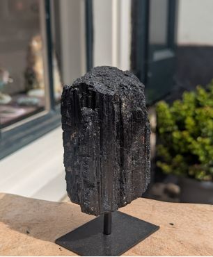 Zwarte Toermalijn , Schorl, op standaard
