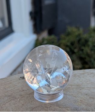 Super heldere Bergkristal  bol 41 mm
