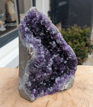 Super kwaliteit Amethist Uruguay cluster staand Super kwaliteit Amethist Uruguay cluster staand