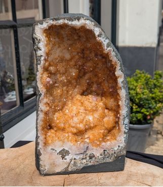 Zeer speciale Citrien  geode kleine middenmaat