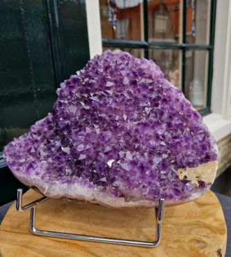 Amethist cluster/geode XXXL zachthelderpaarse grote kristallen