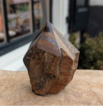 Tijgeroog geslepen ruwe puntkristal