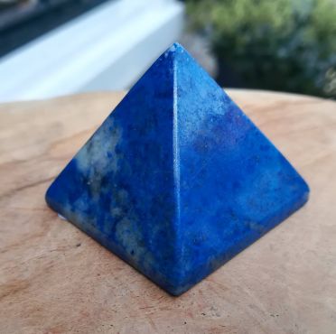 Lapis Lazuli pyramide