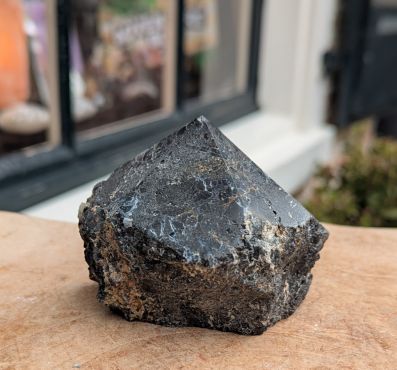 Extra kwaliteit Zwarte Toermalijn ruw geslepen punt