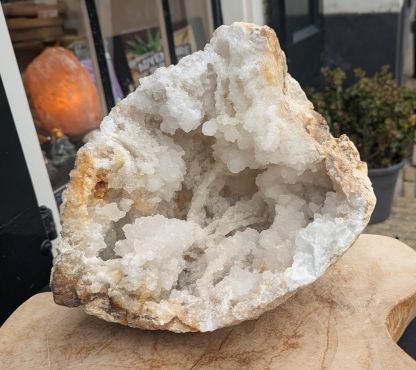 Super kwaliteit Marokkaanse Bergkristal Geode 'schaal'  XL hagelwitte en transparante kristallen nu sterk in prijs verlaagd!