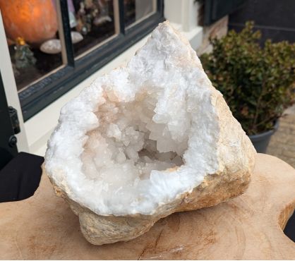 Super Natuur  Marokkaanse Bergkristal geode 'schaal-grot'  XL