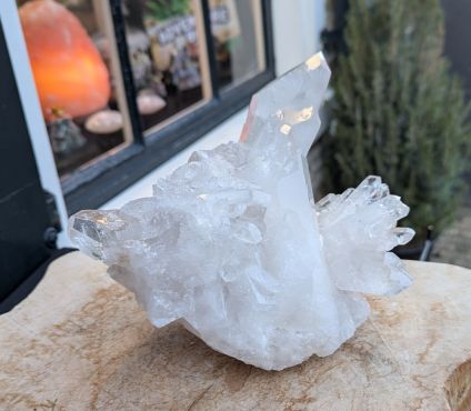 Super Heldere kwaliteit  Bergkristal cluster staand