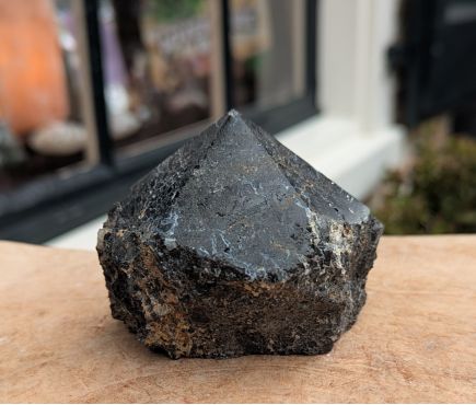 Extra kwaliteit Zwarte Toermalijn ruw geslepen punt