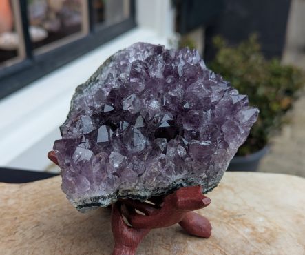 Super kwaliteit Amethist Uruguai cluster large extra donkerpaarse kristallen in standaard