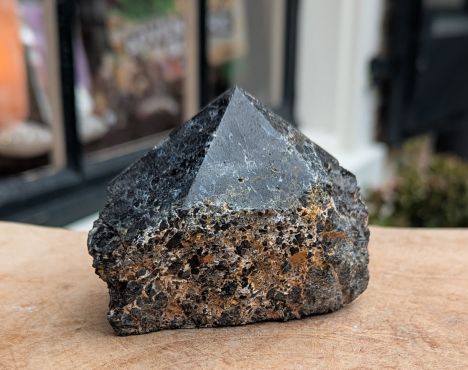 Extra kwaliteit Zwarte Toermalijn ruw geslepen punt