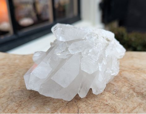 Heel speciale en extra zuivere en ruwe  Magical trio of Gouden Driehoek  met extra kwaliteit Uruguai Amethist staand en spatzuiver Bergkristal en Rozenkwarts