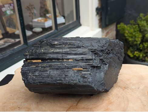 Super kwaliteit en Extra ruwe Zwarte Toermalijn (schorl) large met Mica  en Albiet
