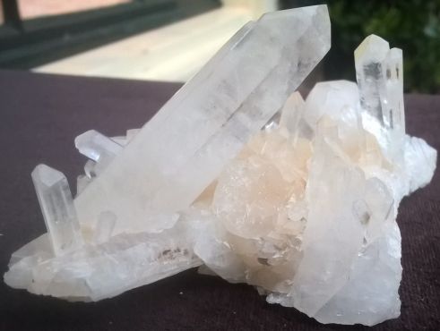 Bergkristal cluster Madagascar klein en hoog [CLONE]