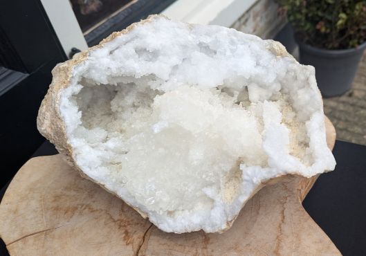 Super Natuur  Marokkaanse Bergkristal geode 'schaal'  XXL extra