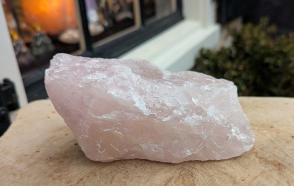 Super kwaliteit Rozekwarts ruw large Madagascar