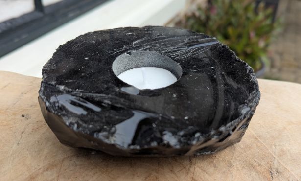Zwarte obsidiaan theelicht ruw